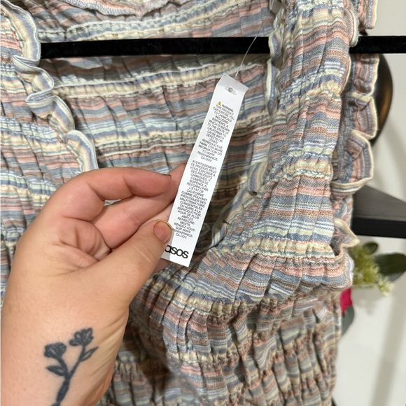 Topshop Smocked Ruffle Tank size 4 - Picture 5 of 7